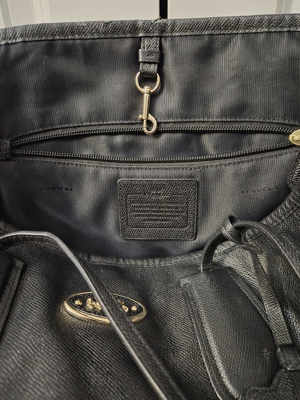 Coach Black Leather Tote Bag with Gold Logo - Picture 4 of 10